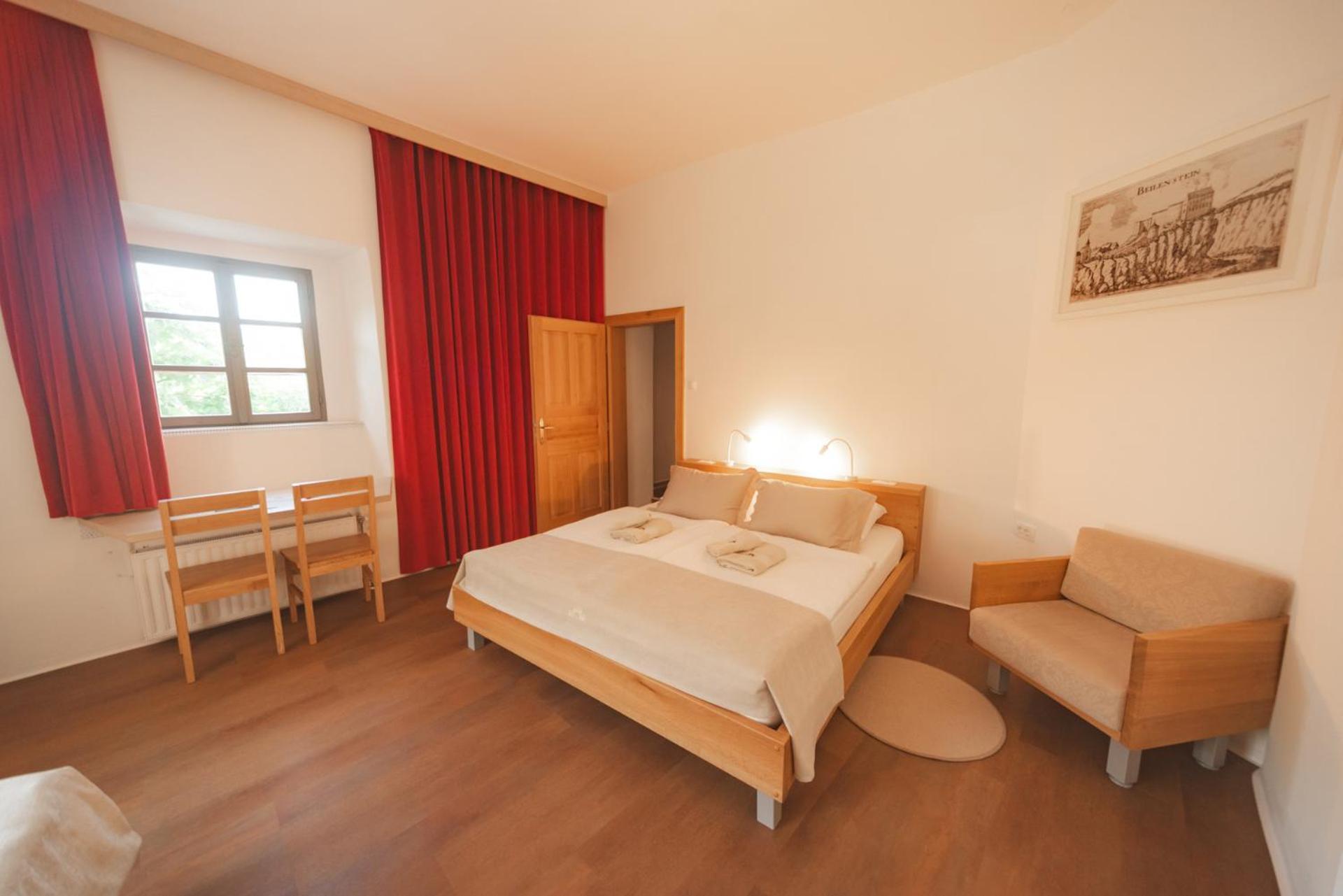 Rooms & Apartments Podsreda Castle Exterior photo
